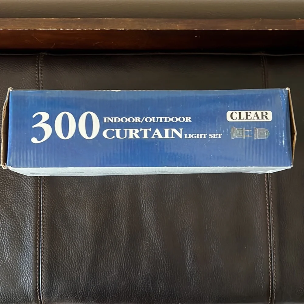 NWOT Christmas 300 Clear Curtain Light Set Super Bright For Indoor/Outdoor Use